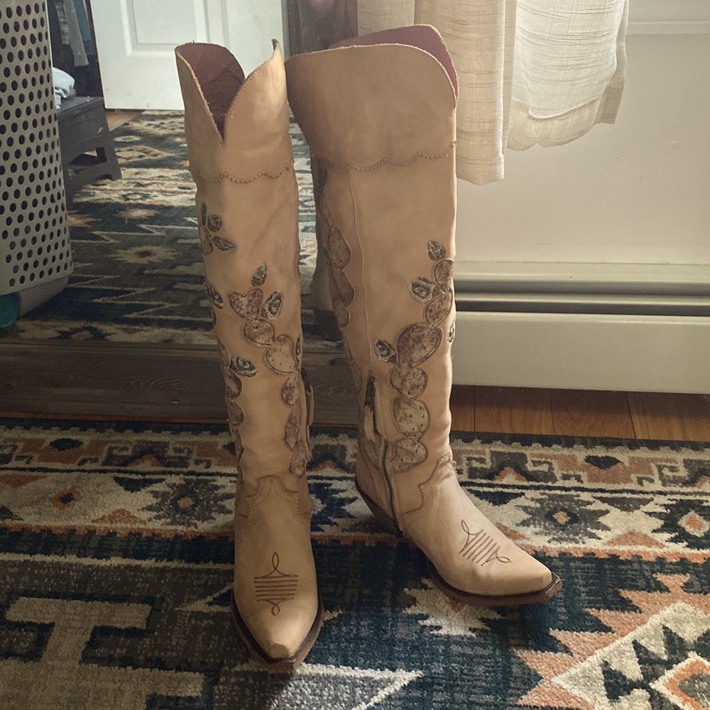 Junk Gypsy Hard Too Handle OTK Boots Sz 6